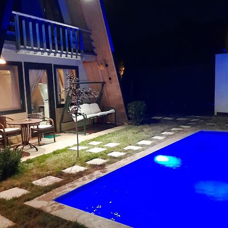 Happyhouse Bungalov Three-Room, Sw Pool With Lake View, Sapanca B1 エクステリア 写真